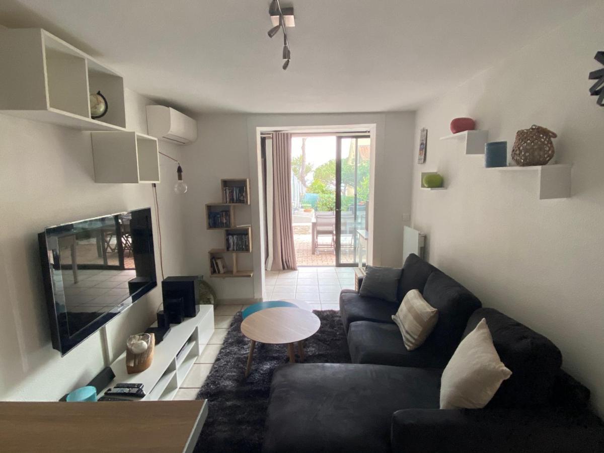 Logement Entier T2 Climatise, Parking Gratuit, Jardin, Plage A 2Min A Pied 사나리쉬르메르 외부 사진